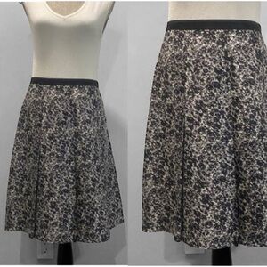Banana Republic silk Black and White A-Line Skirt